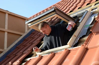 Pose de fenêtres de toit Velux à Cademène